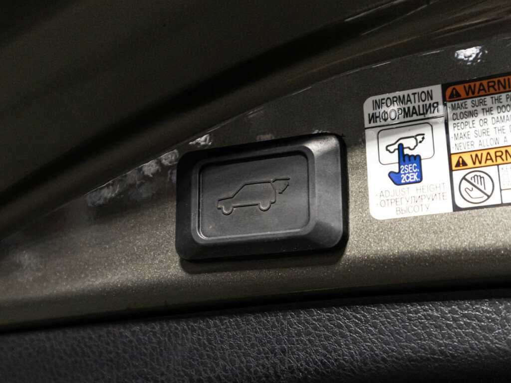 Toyota RAV4 2015 года с пробегом. Фото: #14