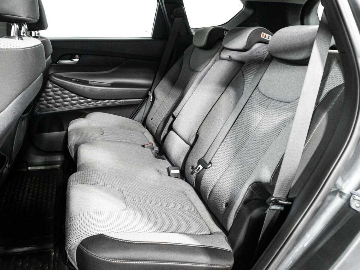 Hyundai Santa Fe 2019 года с пробегом. Фото: #9