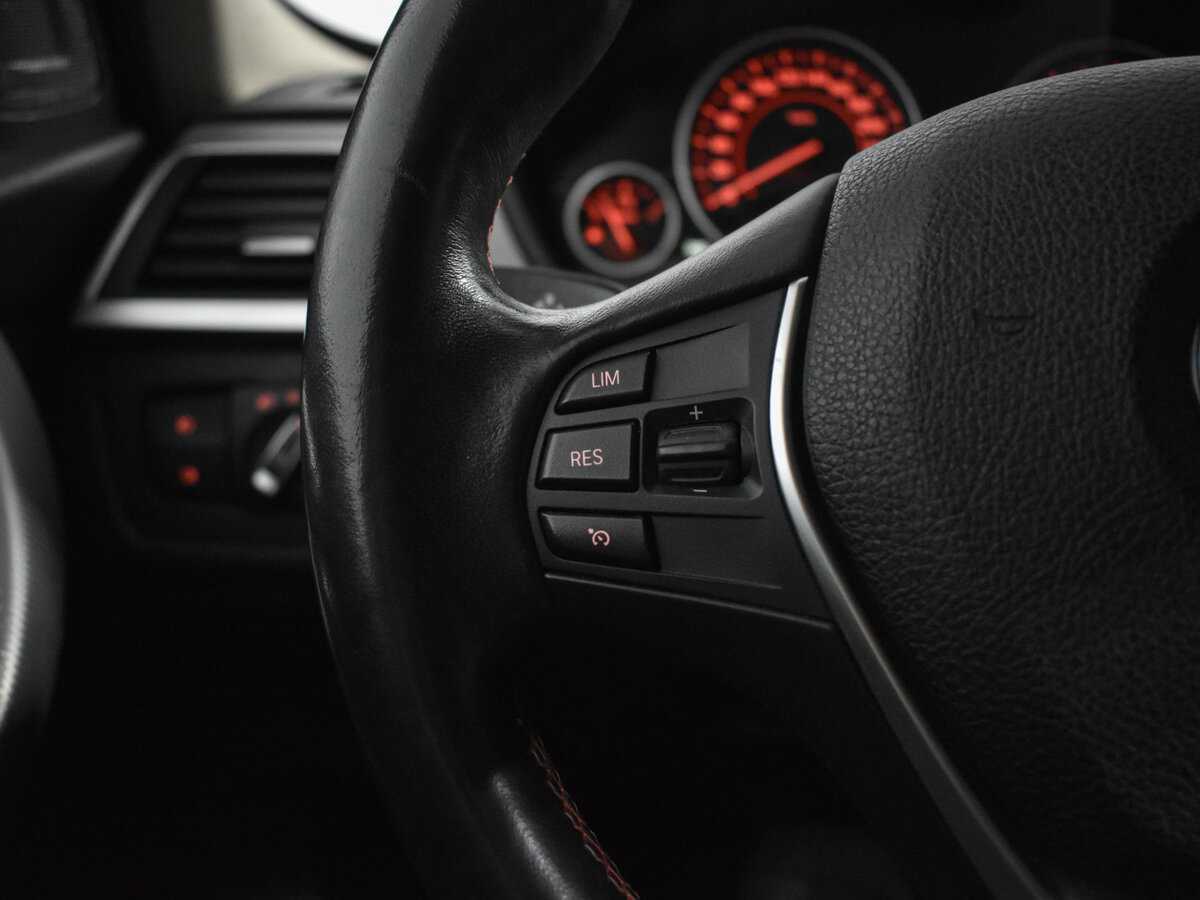 BMW 3 серии 2017 года с пробегом. Фото: #18