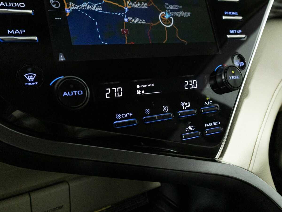 Toyota Camry 2018 года с пробегом. Фото: #14