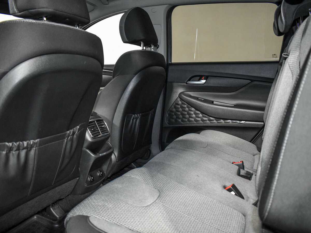 Hyundai Santa Fe 2018 года с пробегом. Фото: #10
