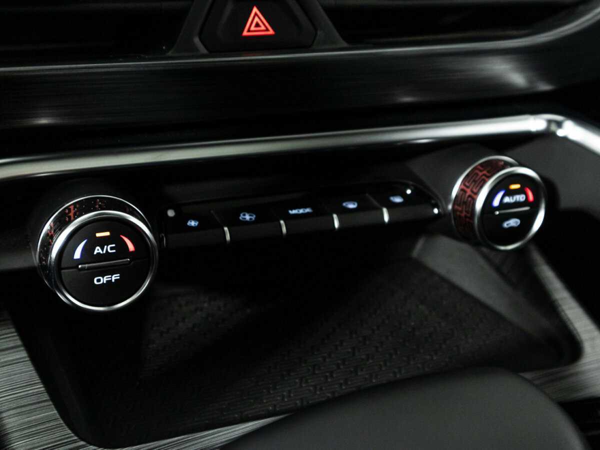 Geely Tugella 2023 года с пробегом. Фото: #14