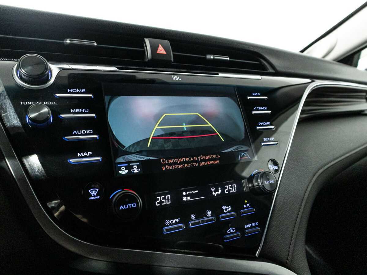 Toyota Camry 2018 года с пробегом. Фото: #18