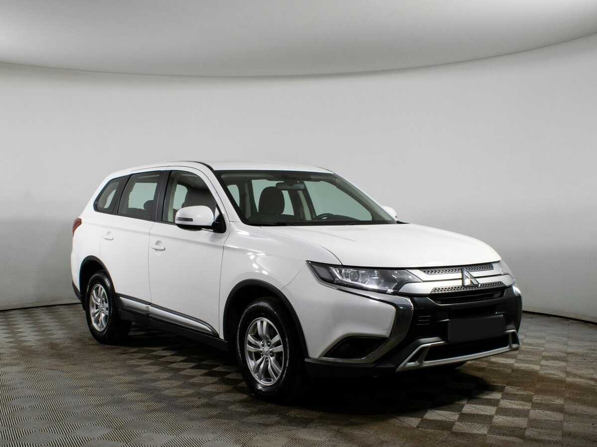 Mitsubishi Outlander 2020 года с пробегом. Фото: #2