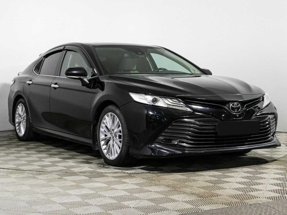 Toyota Camry 2018 года с пробегом. Фото: #2