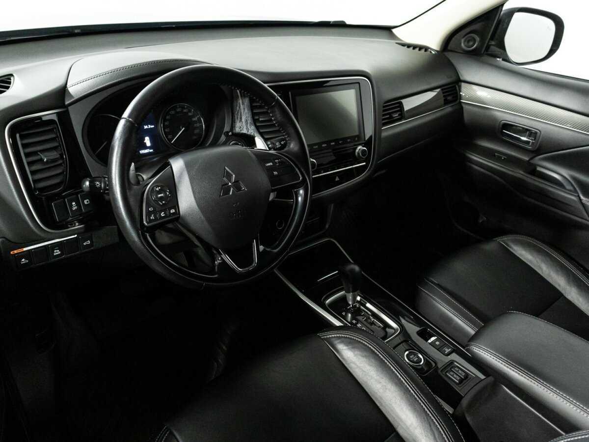 Mitsubishi Outlander 2020 года с пробегом. Фото: #10