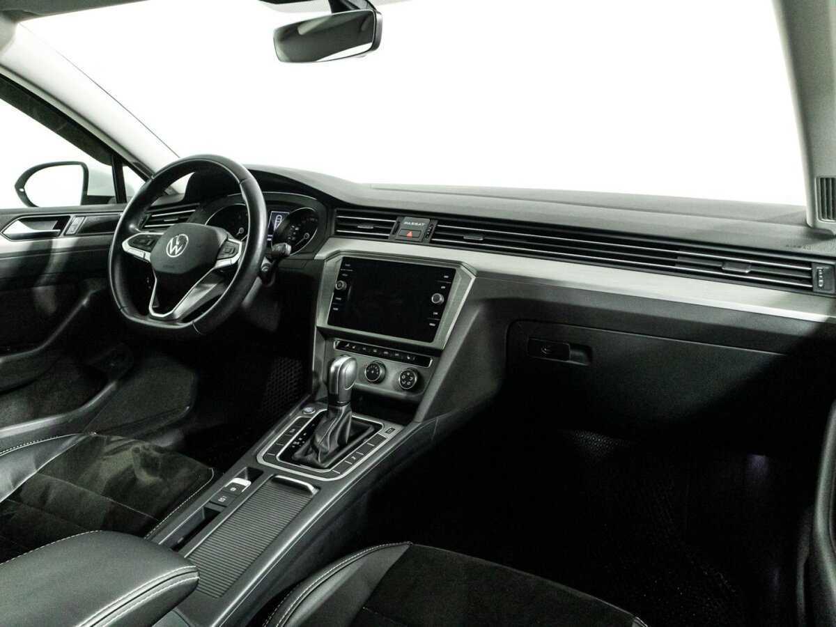 Volkswagen Passat 2021 года с пробегом. Фото: #8