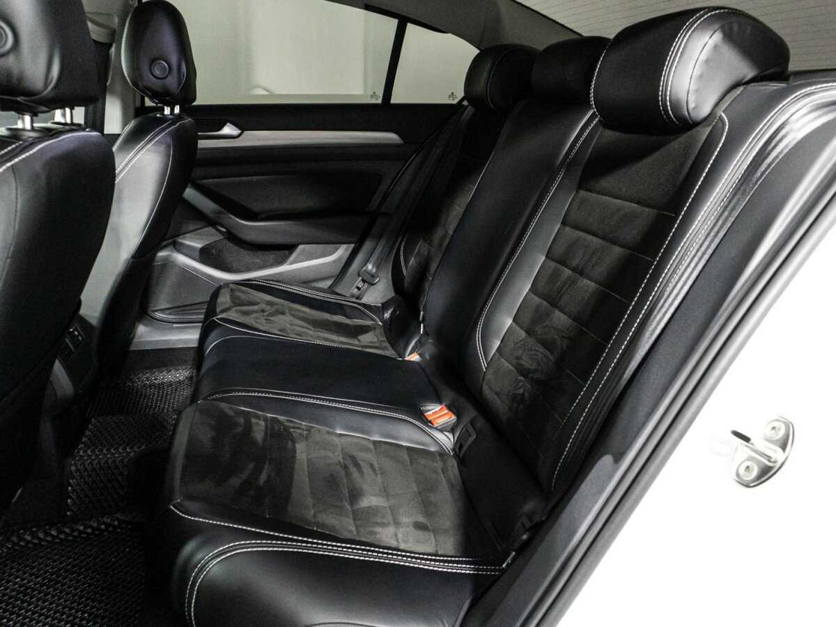 Volkswagen Passat 2021 года с пробегом. Фото: #9