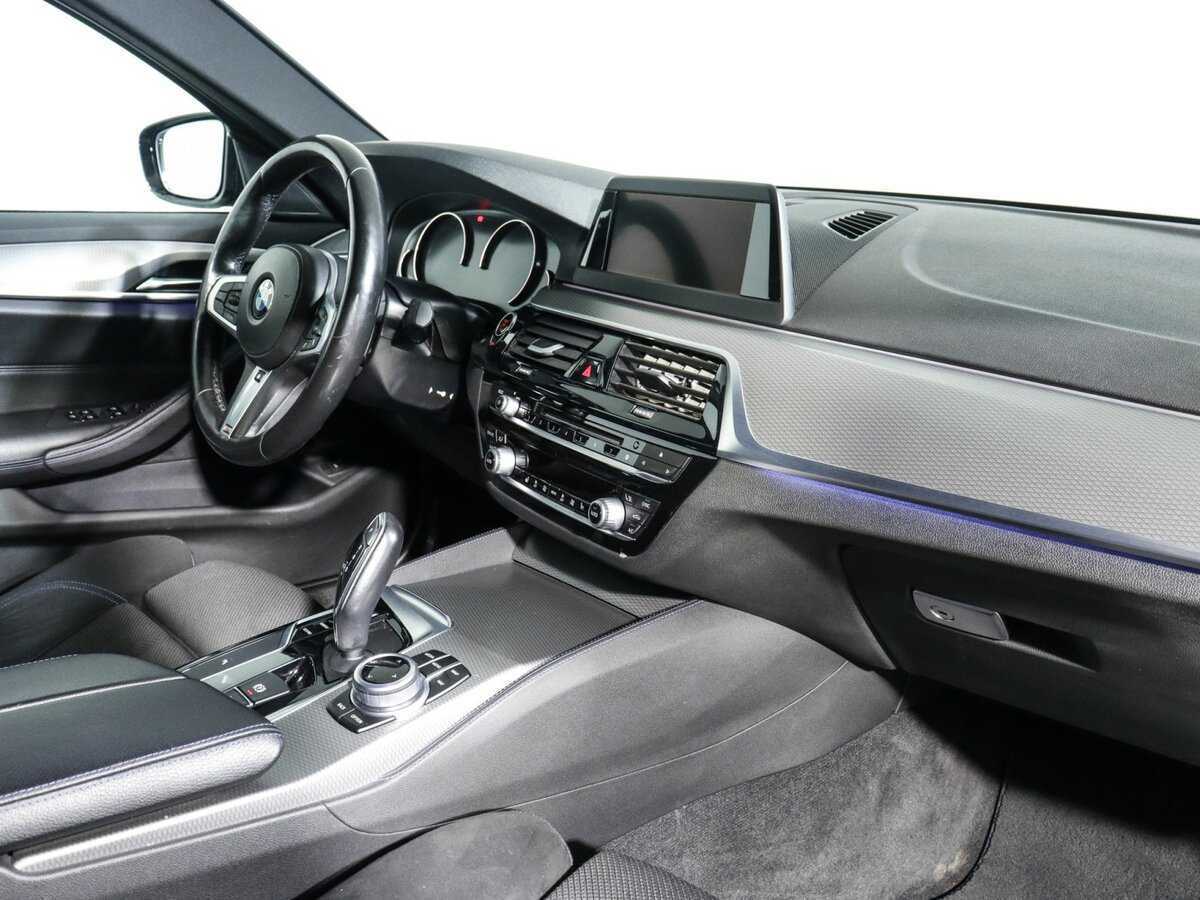 BMW 5 серии 2018 года с пробегом. Фото: #4