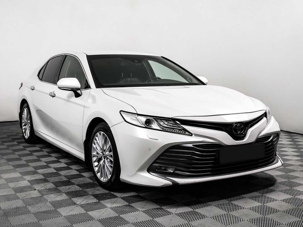 Toyota Camry 2019 года с пробегом. Фото: #2