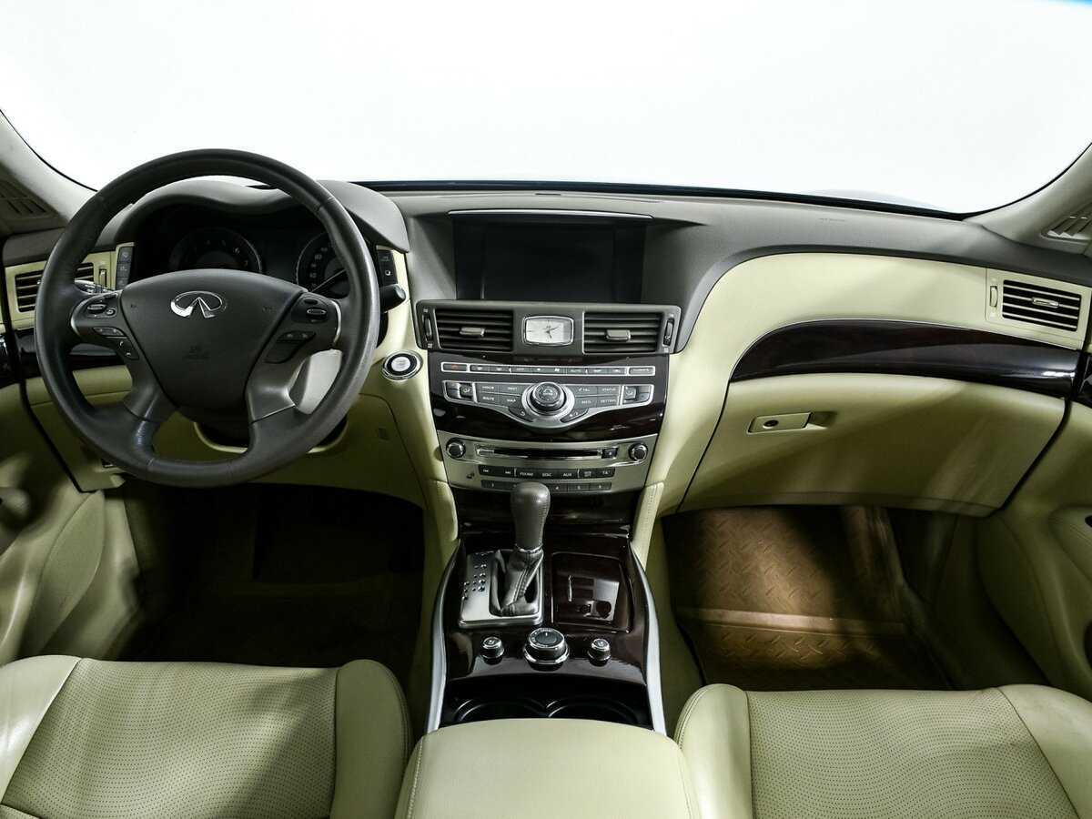 Infiniti Q70 2016 года с пробегом. Фото: #8