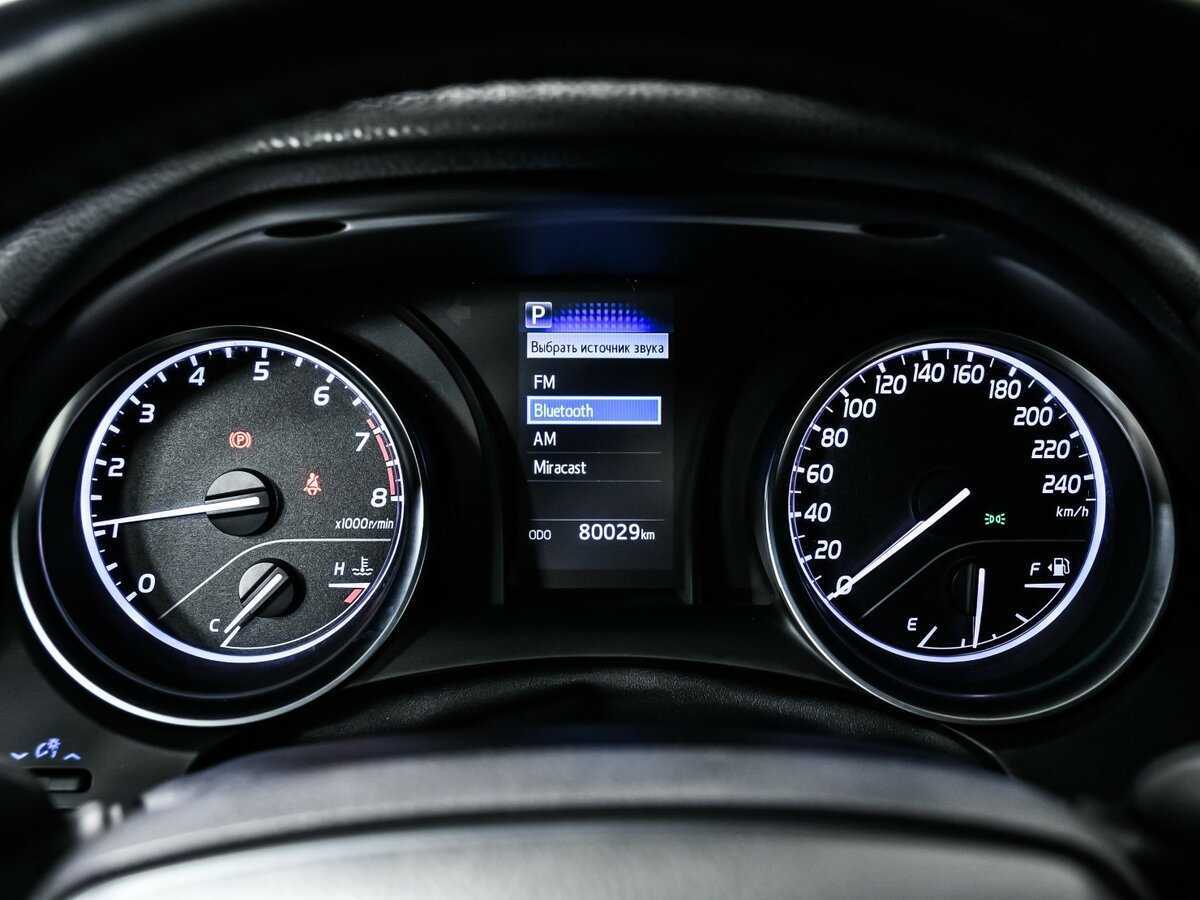 Toyota Camry 2022 года с пробегом. Фото: #9