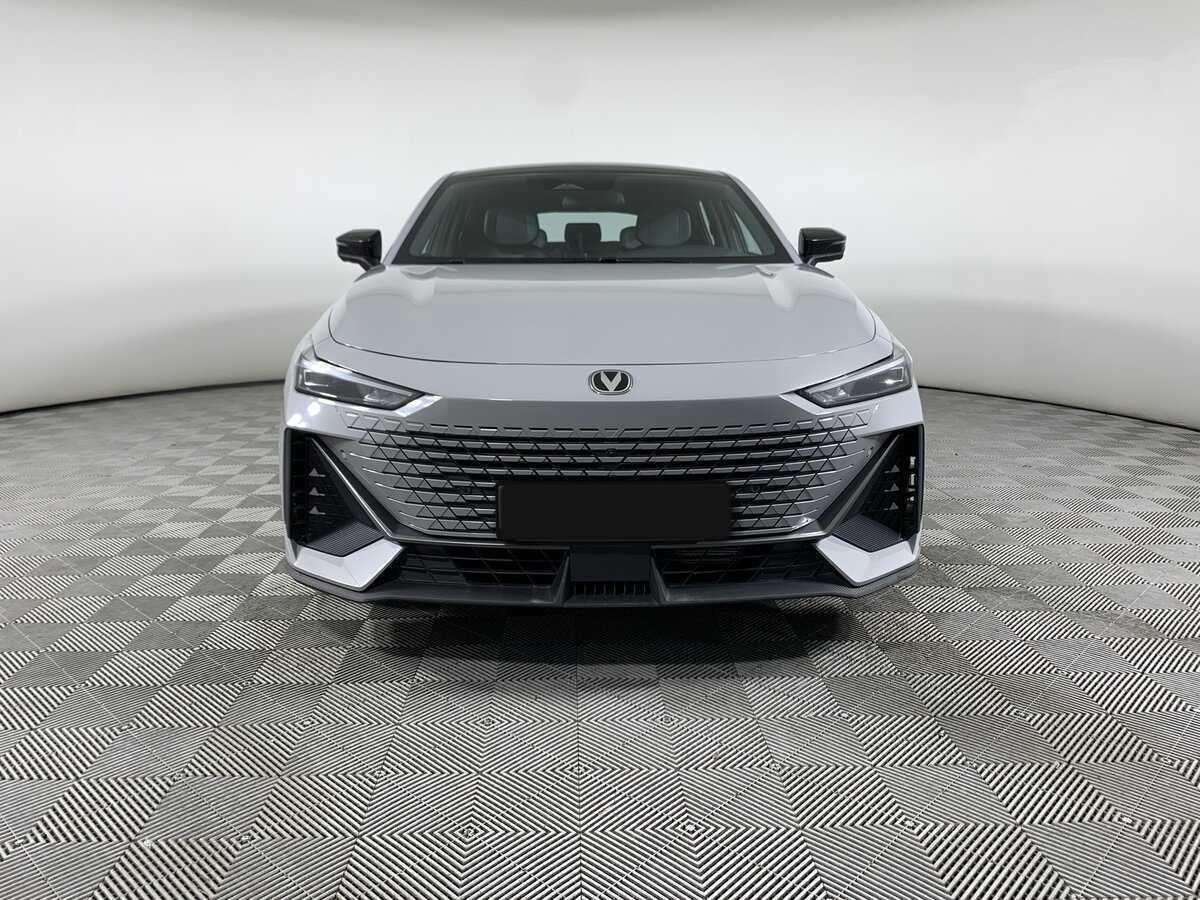 Changan UNI-V 2023 года с пробегом. Фото: #1