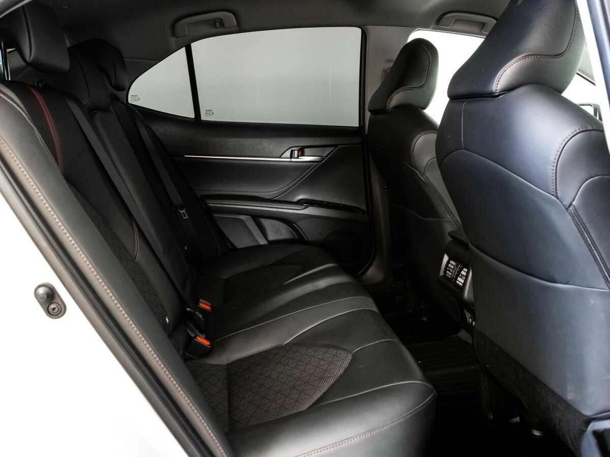 Toyota Camry 2020 года с пробегом. Фото: #12