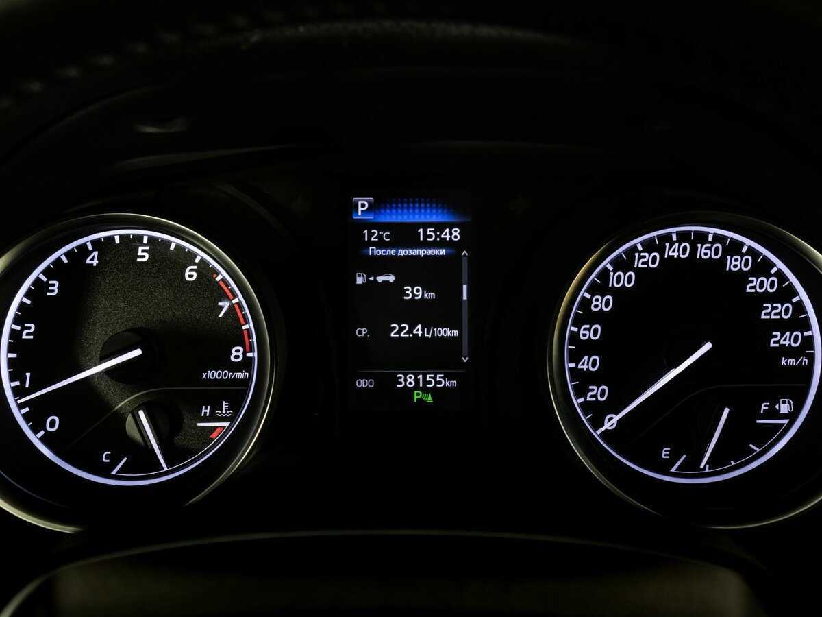 Toyota Camry 2020 года с пробегом. Фото: #18