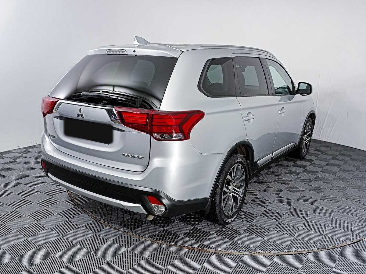 Mitsubishi Outlander 2018 года с пробегом. Фото: #4