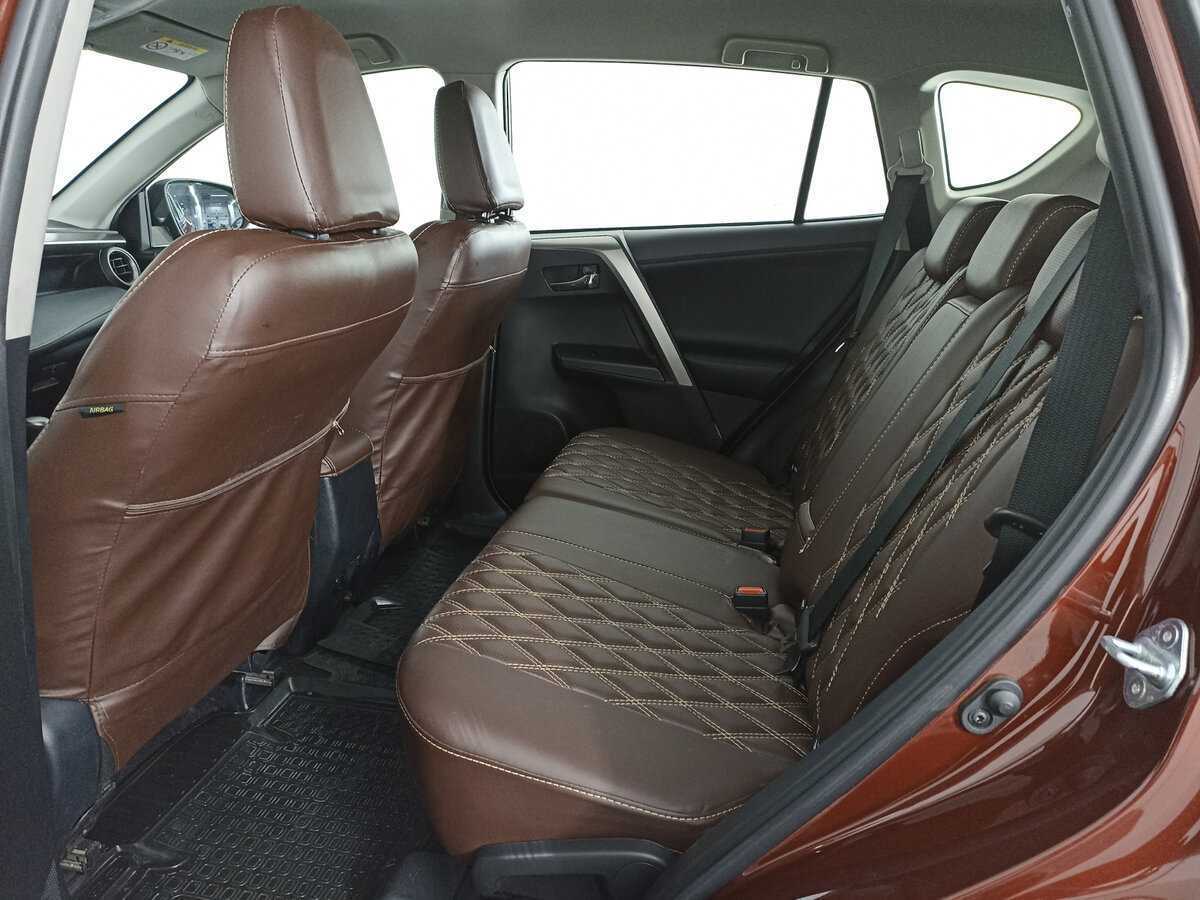 Toyota RAV4 2018 года с пробегом. Фото: #11