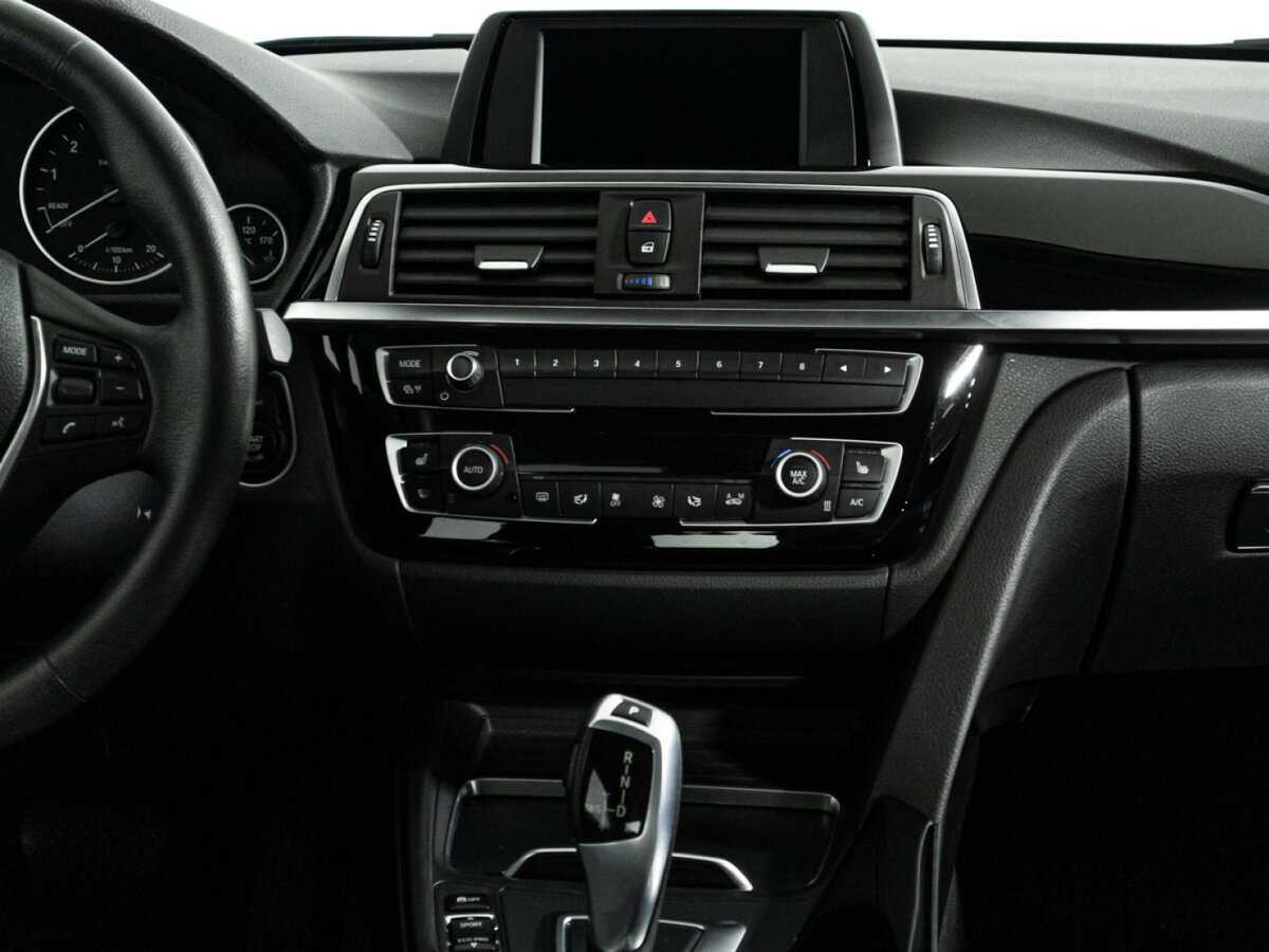 BMW 3 серии 2018 года с пробегом. Фото: #13