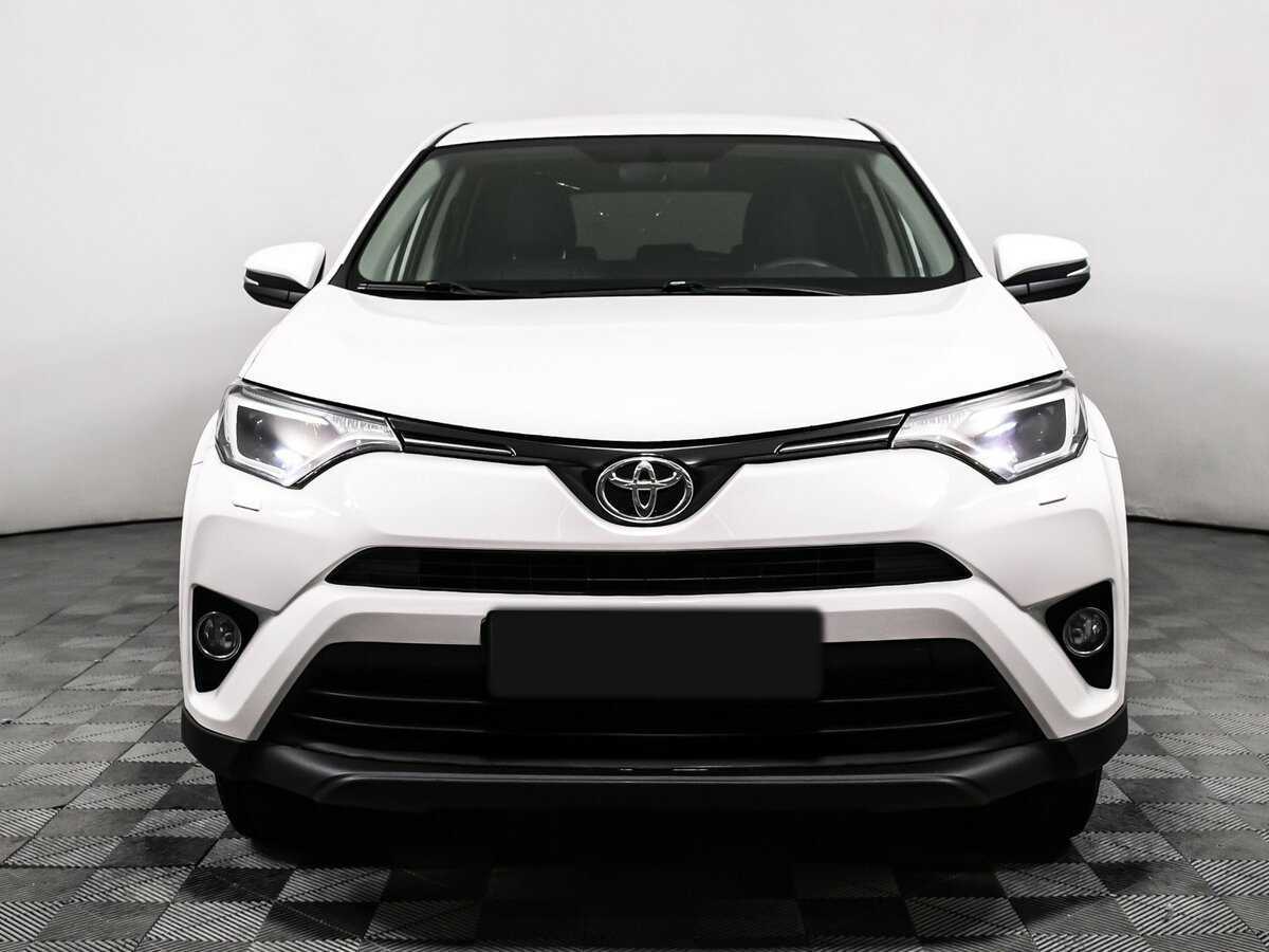 Toyota RAV4 2017 года с пробегом. Фото: #1