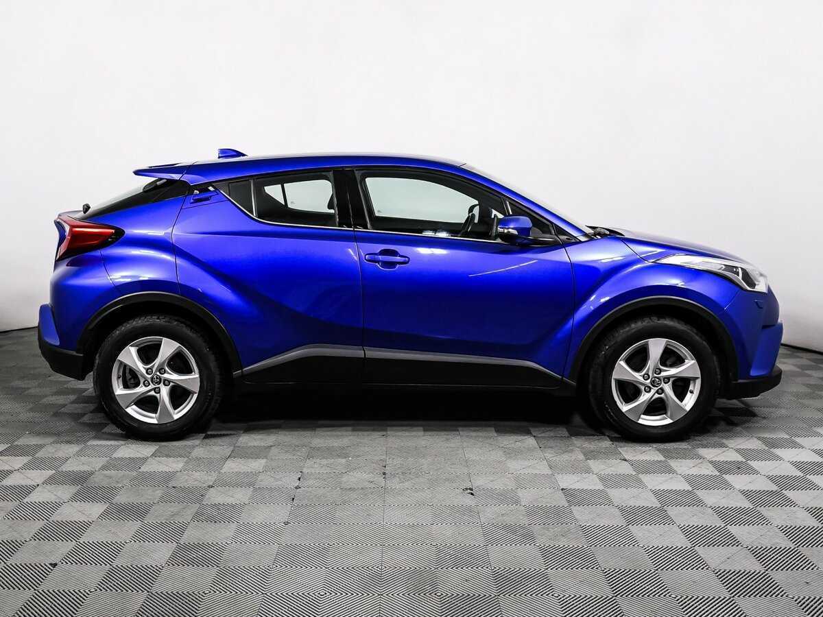 Toyota C-HR 2018 года с пробегом. Фото: #3