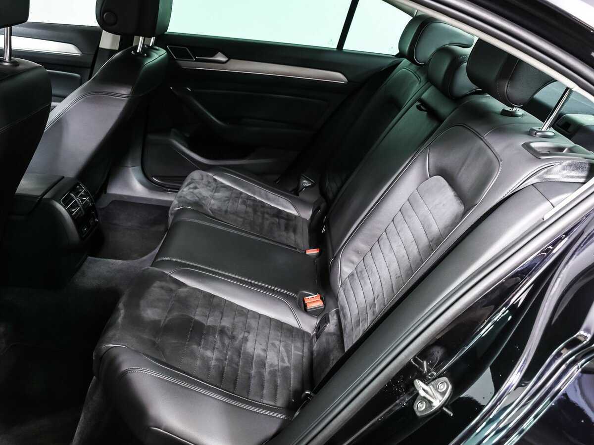 Volkswagen Passat 2018 года с пробегом. Фото: #12