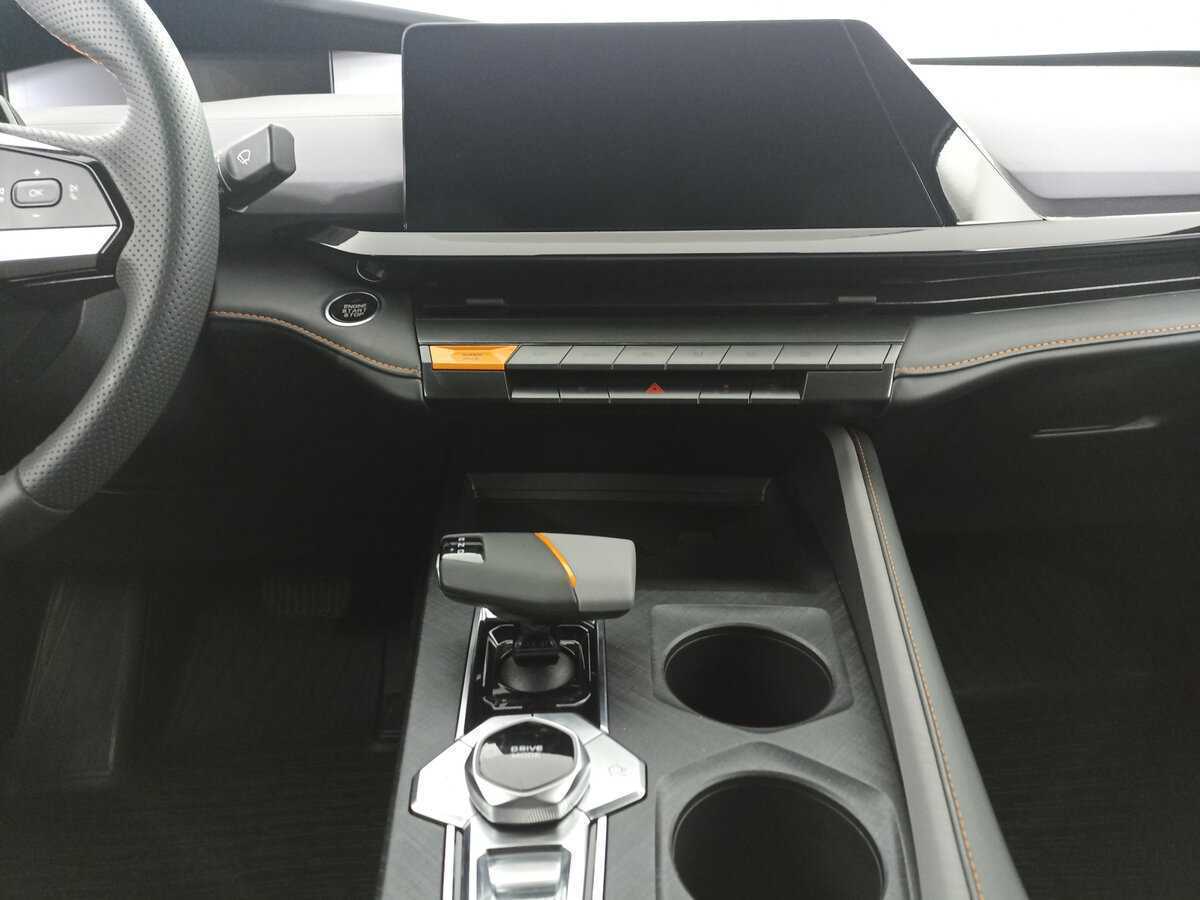 Changan UNI-V 2023 года с пробегом. Фото: #13