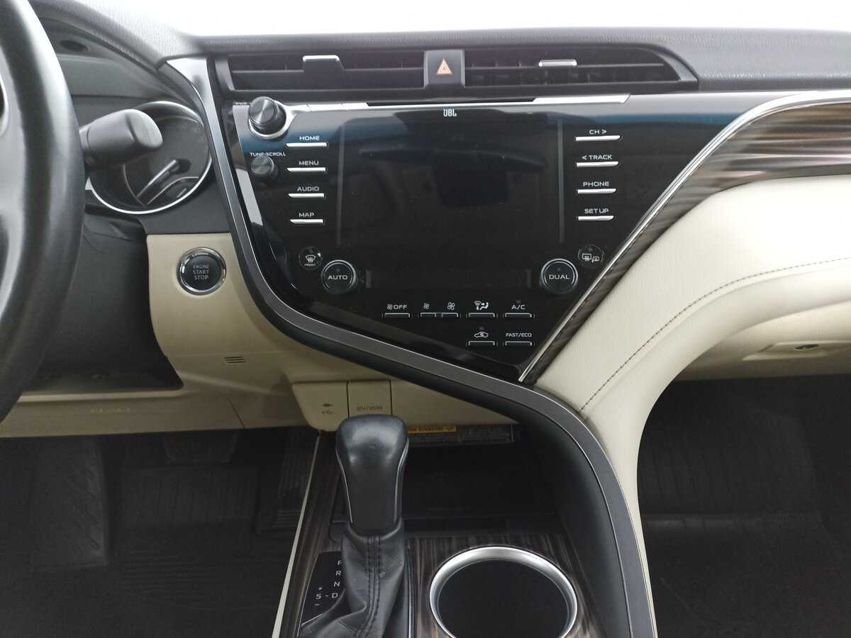 Toyota Camry 2020 года с пробегом. Фото: #14