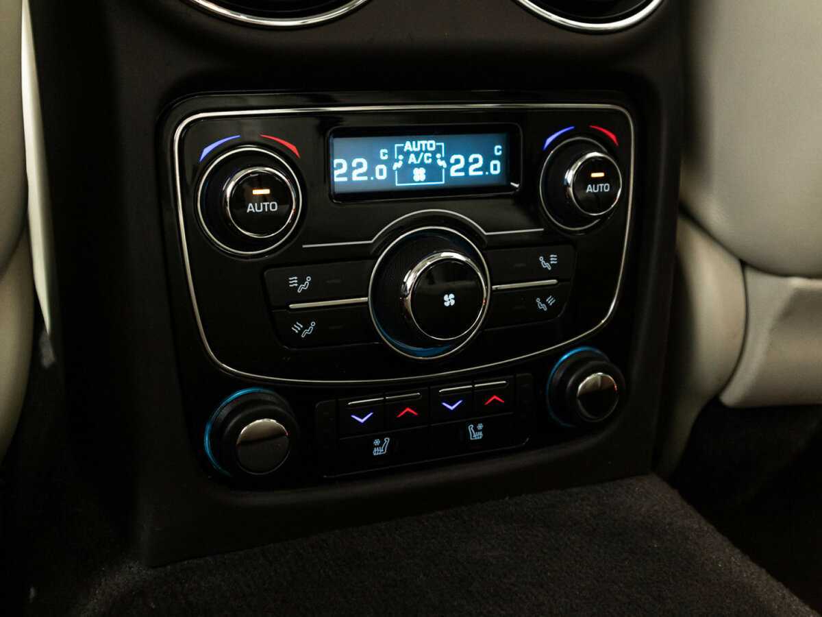 Jaguar XJ 2015 года с пробегом. Фото: #20