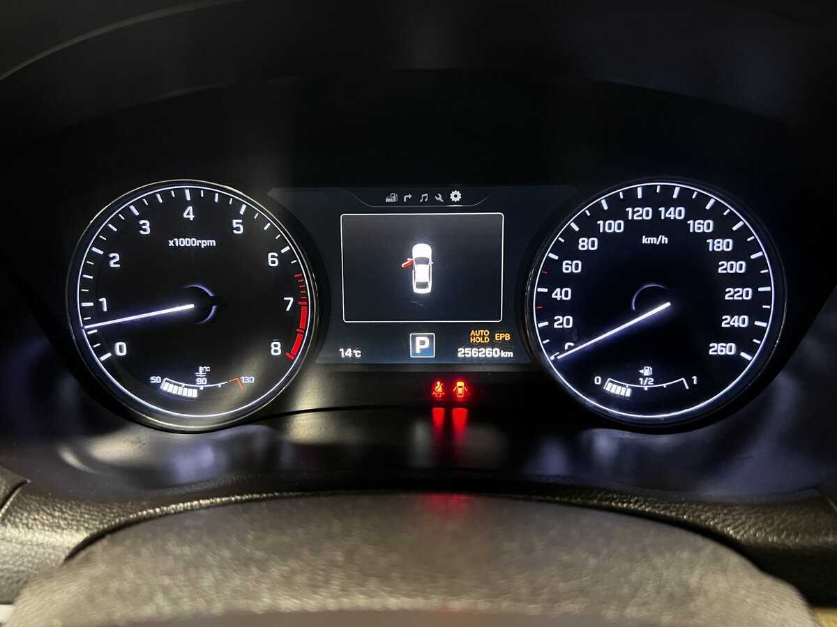 Hyundai Genesis 2014 года с пробегом. Фото: #12