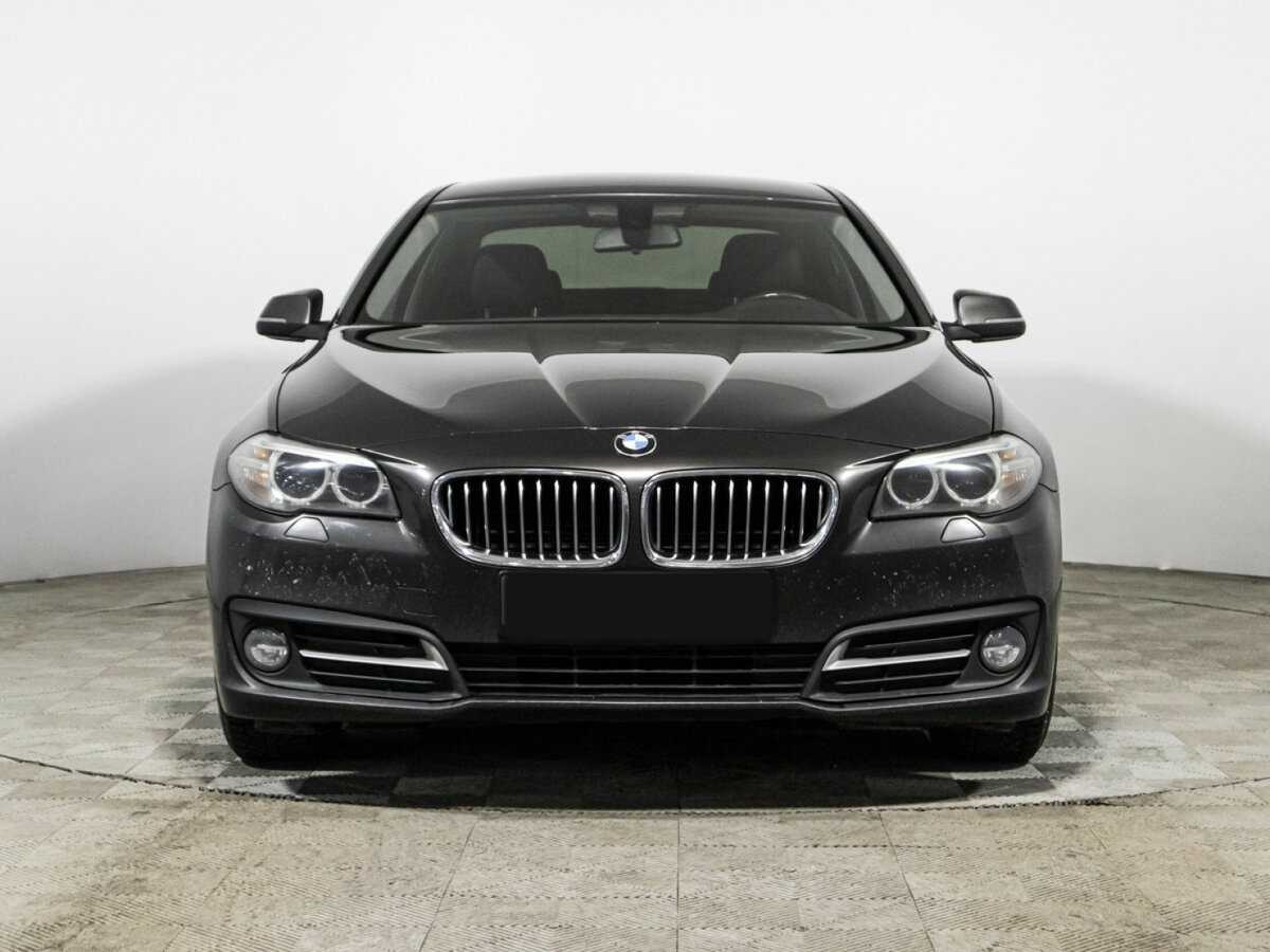 BMW 5 серии 2016 года с пробегом. Фото: #1