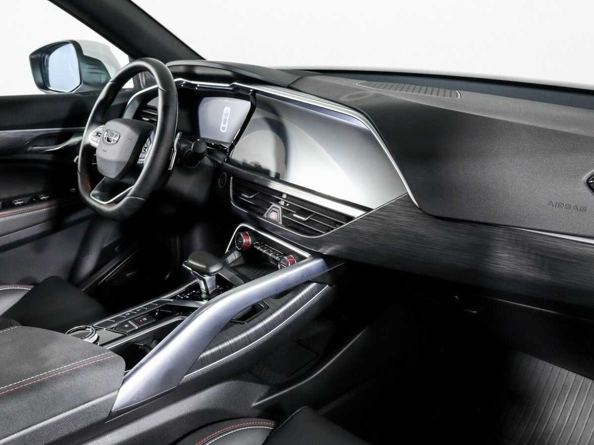 Geely Tugella 2023 года с пробегом. Фото: #8