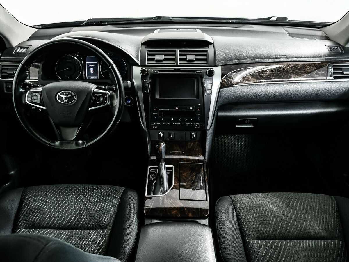 Toyota Camry 2018 года с пробегом. Фото: #10