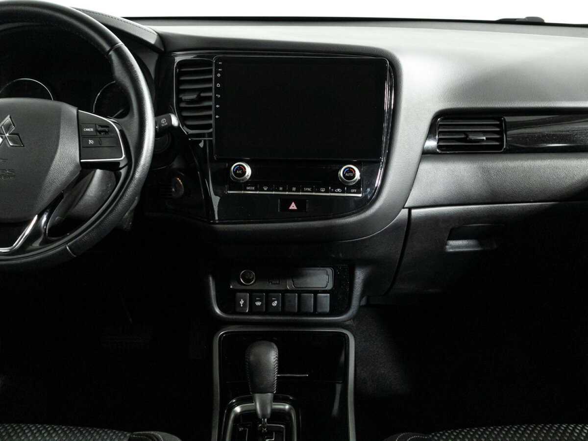 Mitsubishi Outlander 2021 года с пробегом. Фото: #12