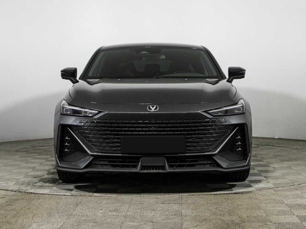 Changan UNI-V 2023 года с пробегом. Фото: #1