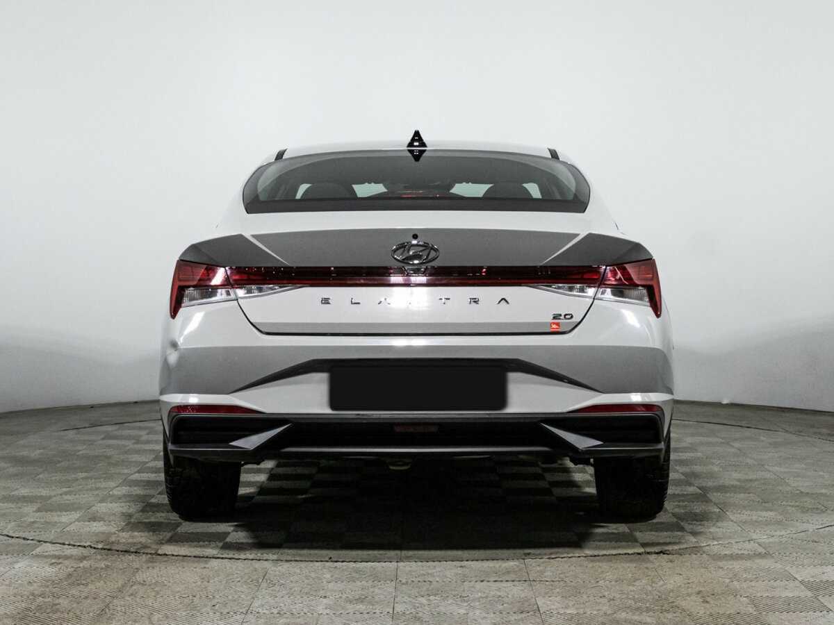 Hyundai Elantra 2023 года с пробегом. Фото: #5