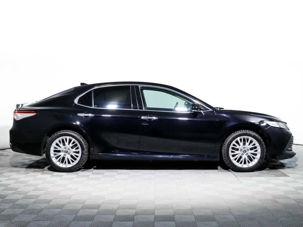 Toyota Camry 2018 года с пробегом. Фото: #3