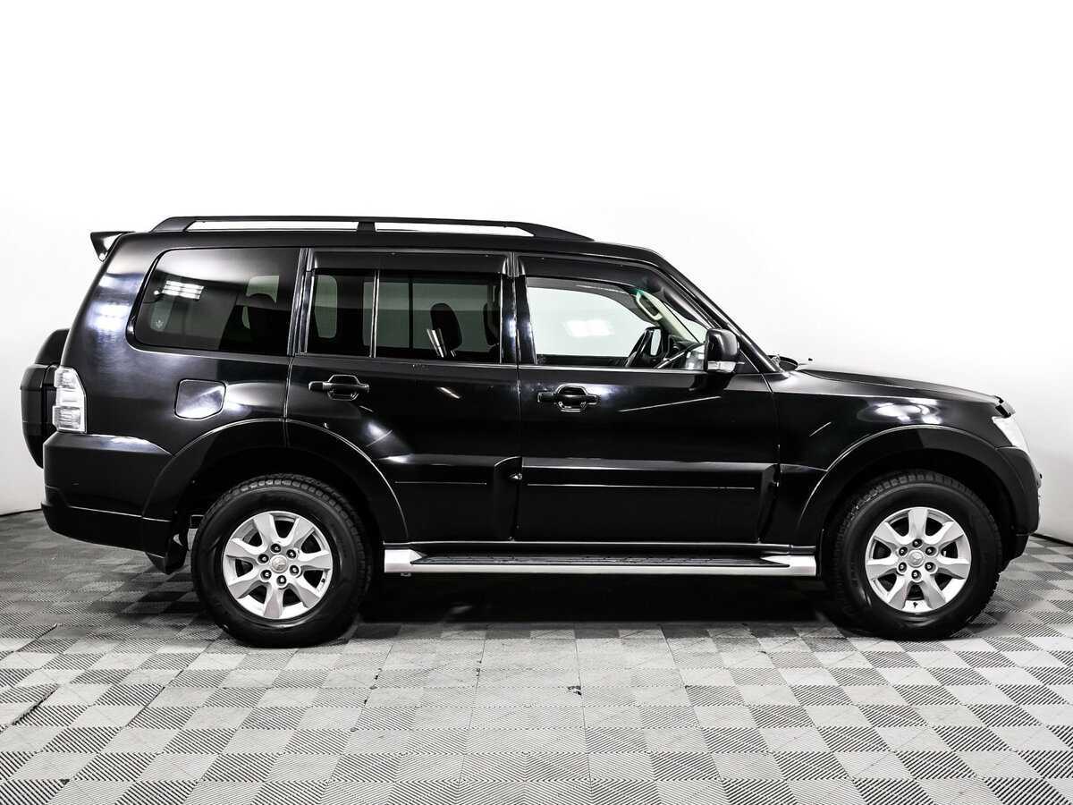 Mitsubishi Pajero 2015 года с пробегом. Фото: #3