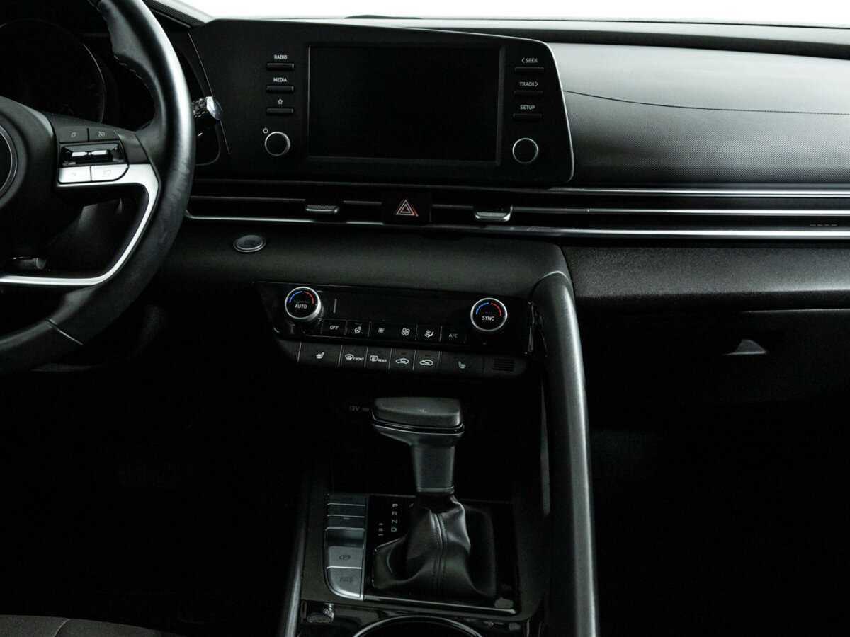 Hyundai Elantra 2021 года с пробегом. Фото: #13