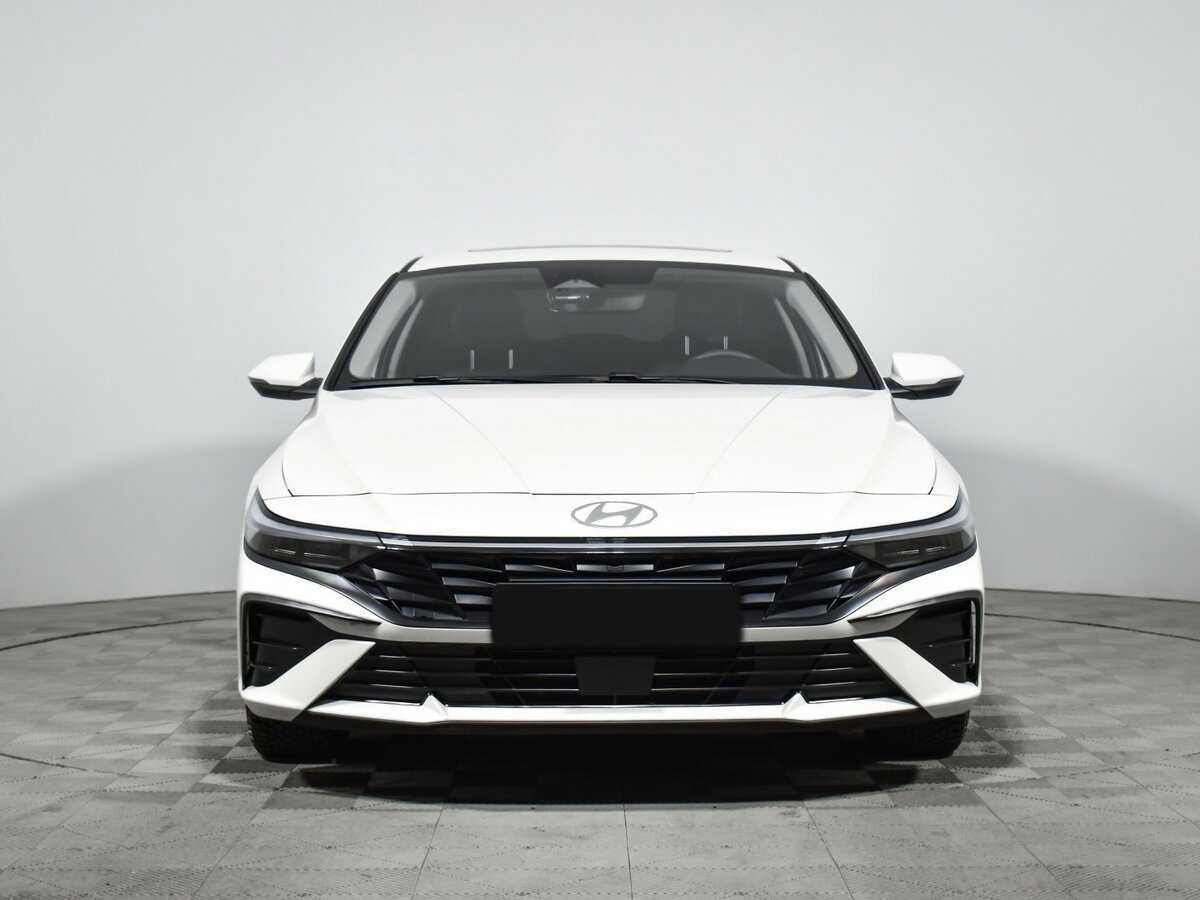 Hyundai Elantra 2023 года с пробегом. Фото: #1