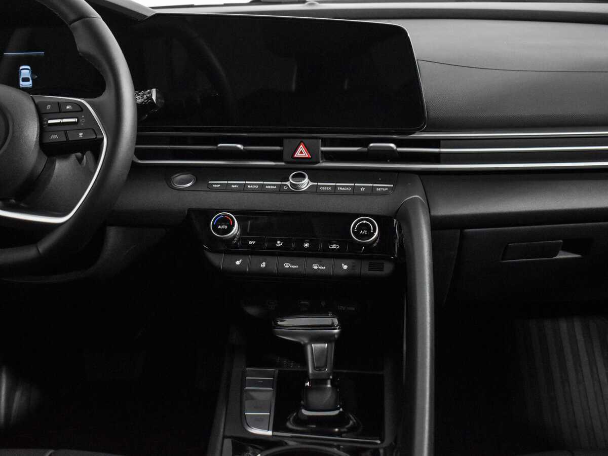 Hyundai Elantra 2023 года с пробегом. Фото: #15