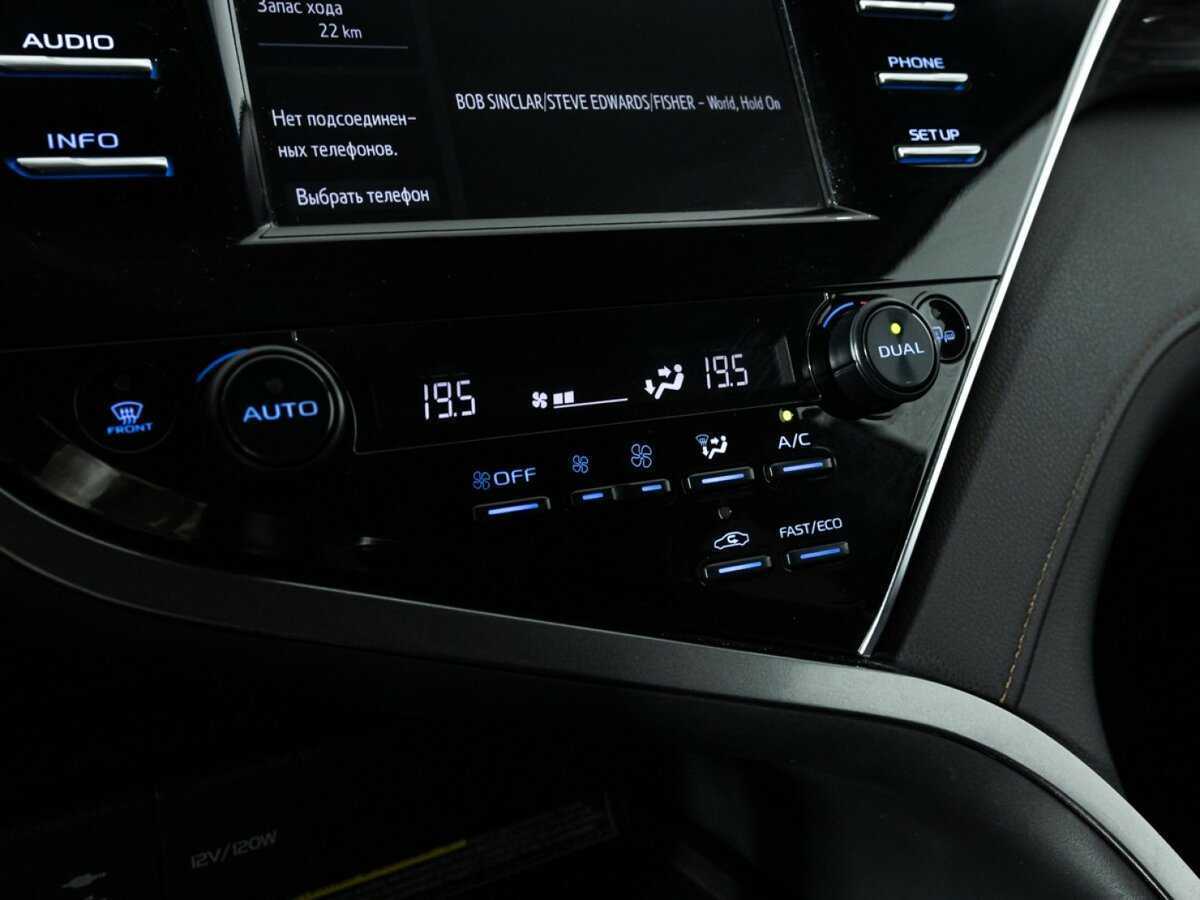 Toyota Camry 2019 года с пробегом. Фото: #17