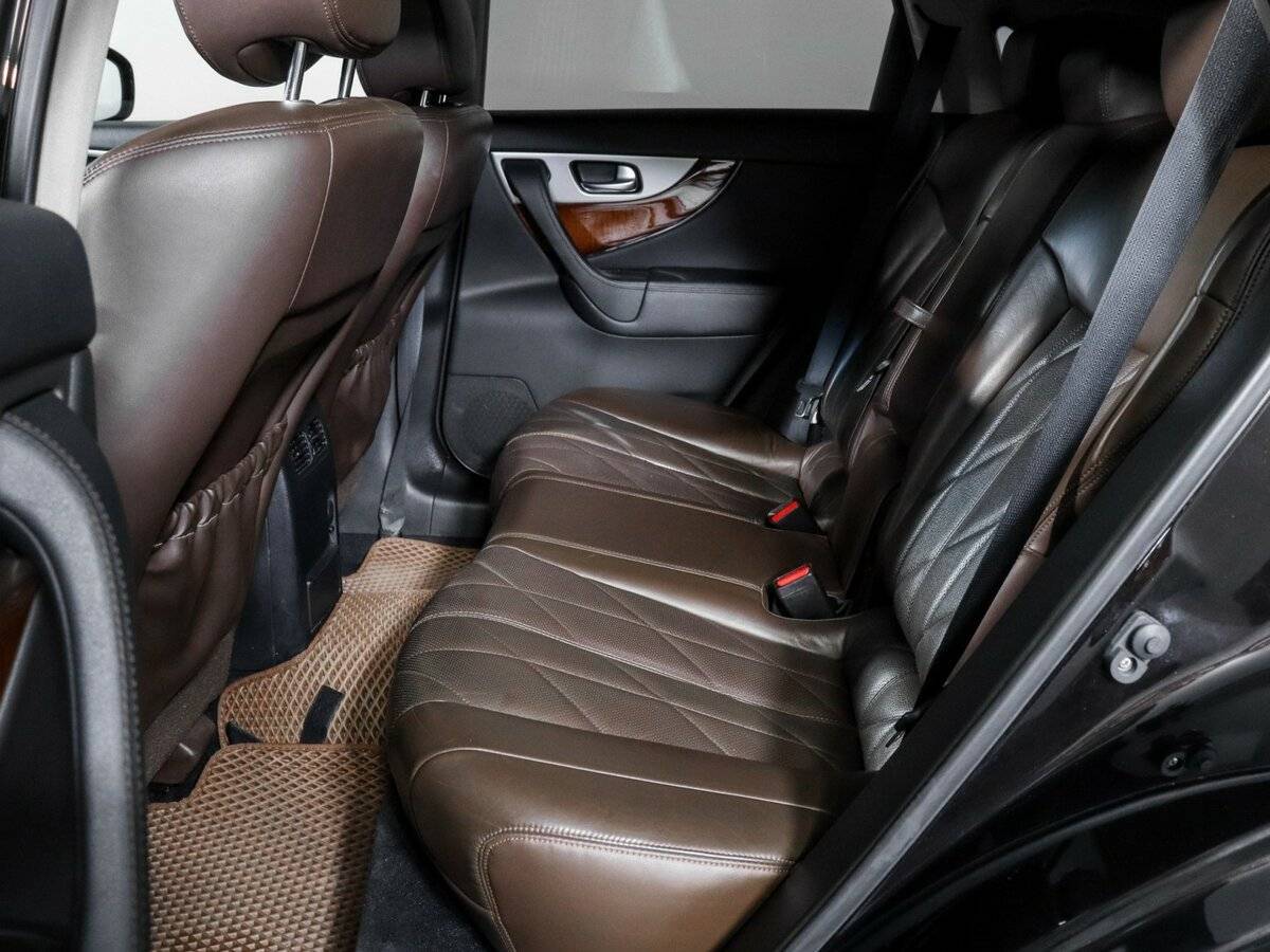 Infiniti FX 2013 года с пробегом. Фото: #4