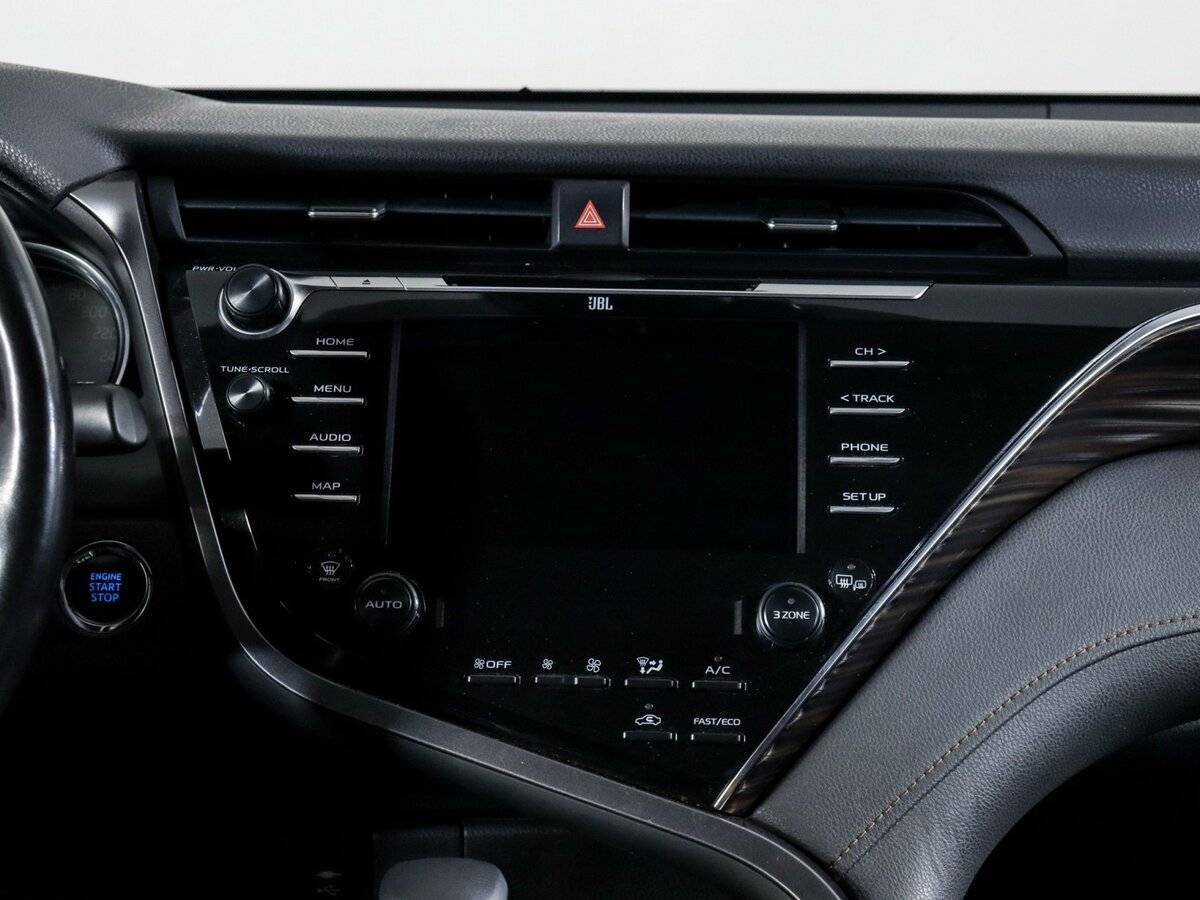 Toyota Camry 2018 года с пробегом. Фото: #12