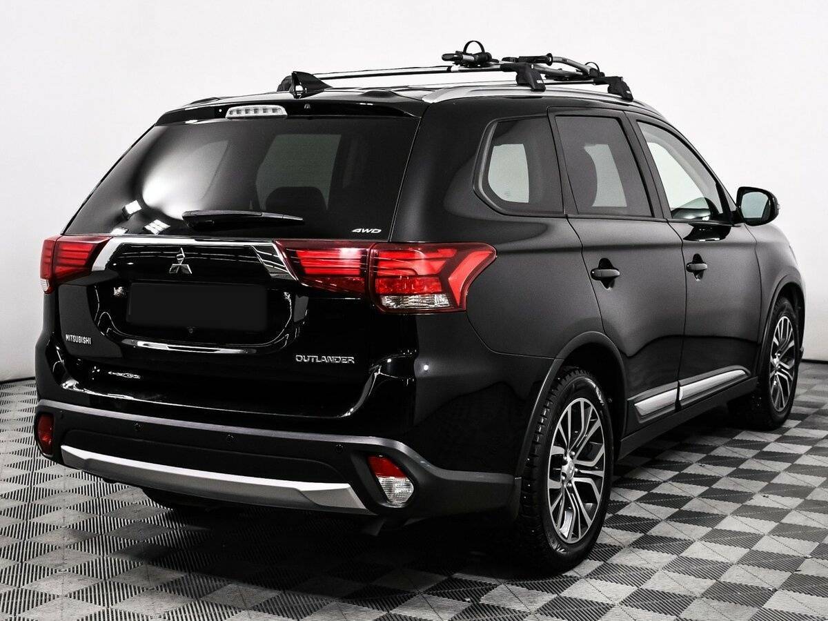 Mitsubishi Outlander 2018 года с пробегом. Фото: #4