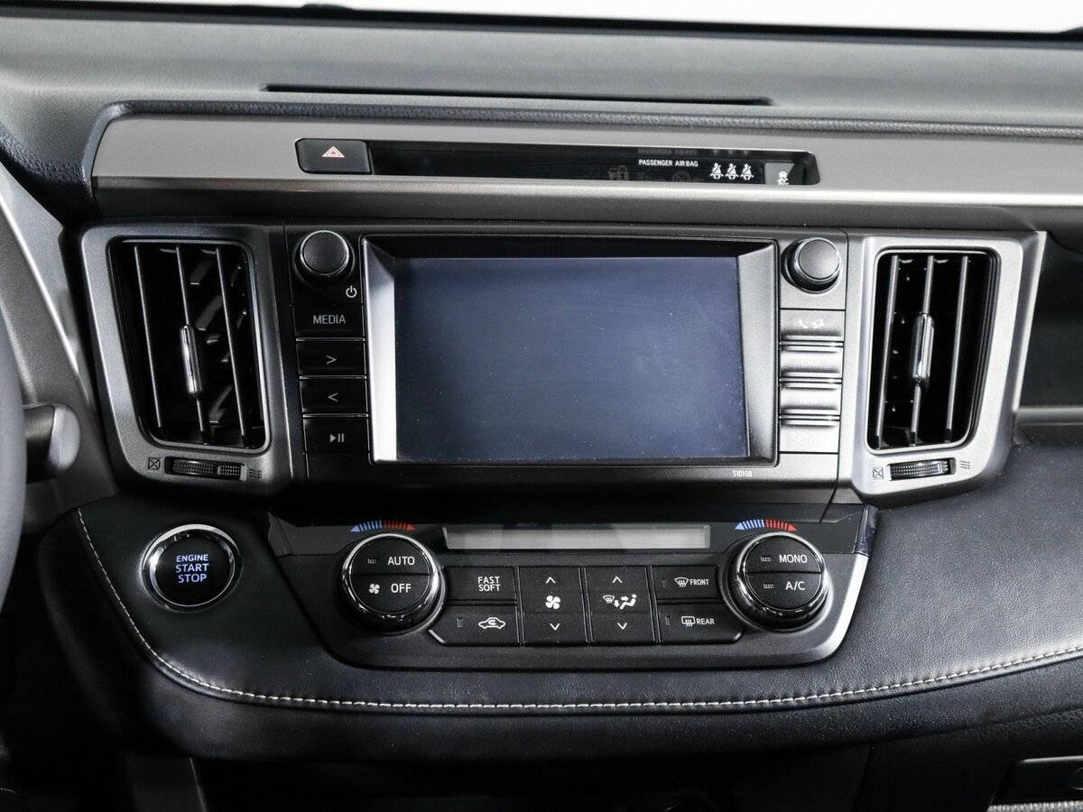 Toyota RAV4 2017 года с пробегом. Фото: #12