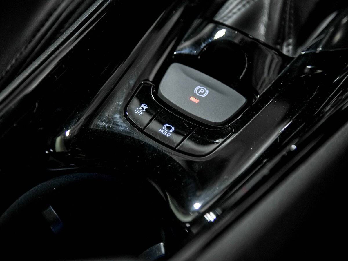 Toyota C-HR 2020 года с пробегом. Фото: #14