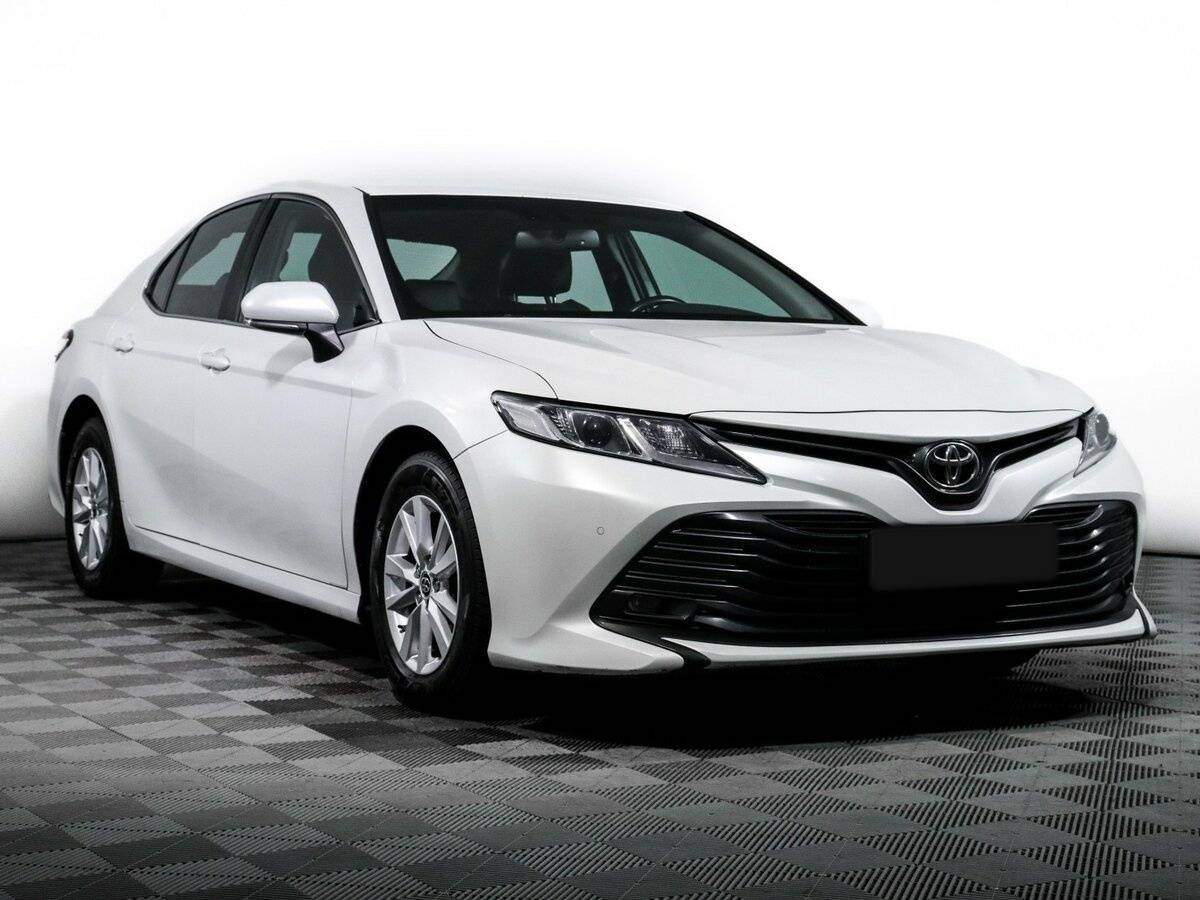 Toyota Camry 2020 года с пробегом. Фото: #2