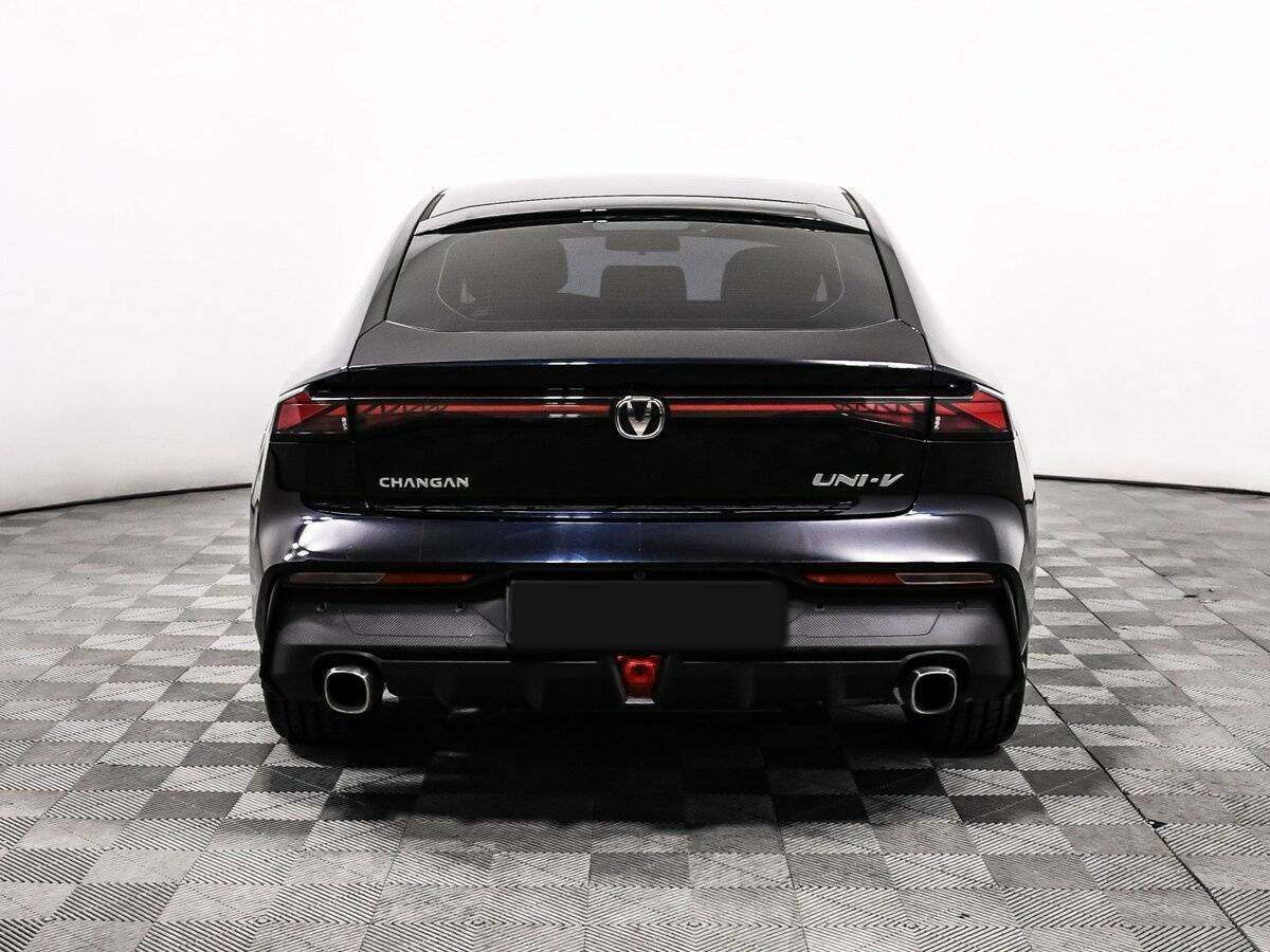 Changan UNI-V 2022 года с пробегом. Фото: #5