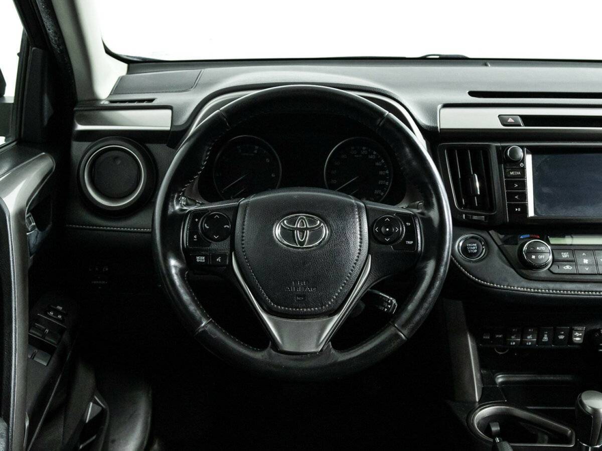 Toyota RAV4 2018 года с пробегом. Фото: #19