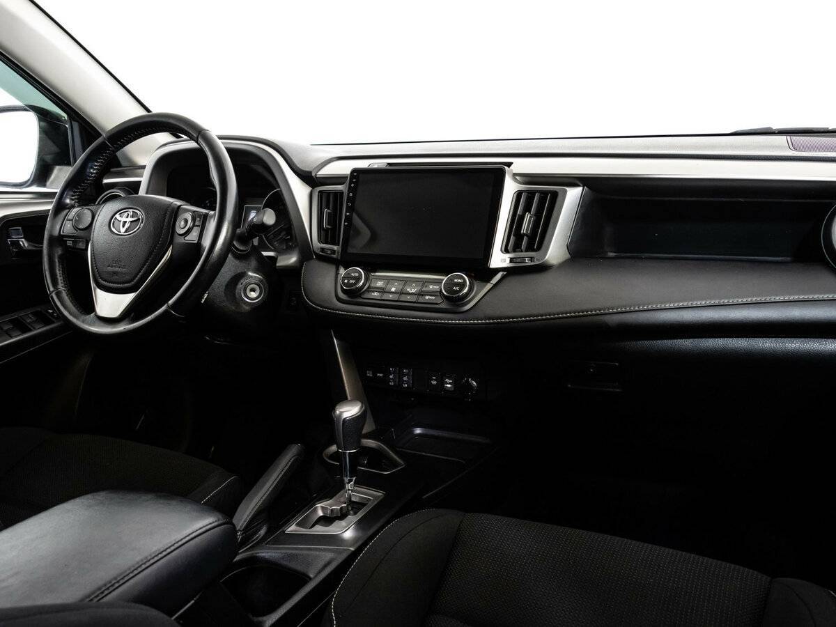 Toyota RAV4 2017 года с пробегом. Фото: #5